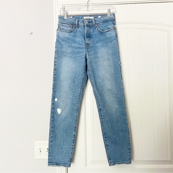 Levi’s Wedgie Icon Fit Ankle Jeans These Dreams Medium Wash - Picture 3 of 11